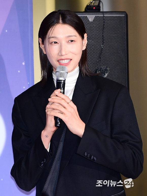 '신인감독 김연경' 김연경이 29일 오후 서울 마포구 MBC 사옥에서 열린 '2025 MBC 방송연예대상' 포토월 행사에 참석하고 있다. [사진=정소희 기자]