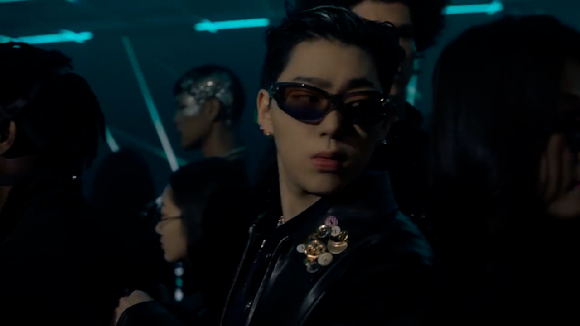 지코의 네 번째 미니 앨범 'Grown Ass Kid' 선공개 곡 'SEOUL DRIFT' 뮤직비디오 티저 영상이 공개돼 관심을 모으고 있다. [사진=지코 'SEOUL DRIFT' MV 티저 영상 캡쳐]