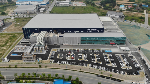 사진은 충북 음성 혁신도시내 코캄의 2GWh 규모 배터리 셀 제조공장 '셀라' 전경. [사진=이화공영]