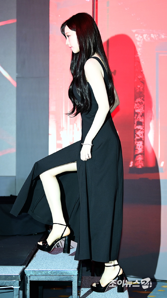 그룹 에스파 카리나가 18일 오후 서울 마포구 호텔 나루에서 열린 넷플릭스 예능 '미스터리 수사단' 제작발표회에 참석하고 있다. [사진=정소희 기자]