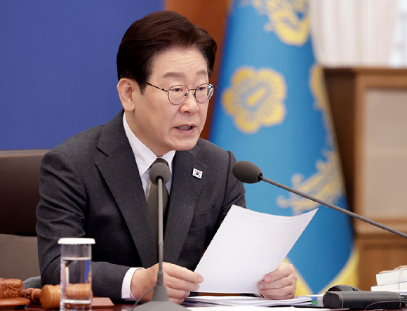 이재명 대통령이 14일 청와대에서 열린 국무회의 겸 비상경제점검회의에서 발언하고 있다. 2026.4.14 [사진=연합뉴스]