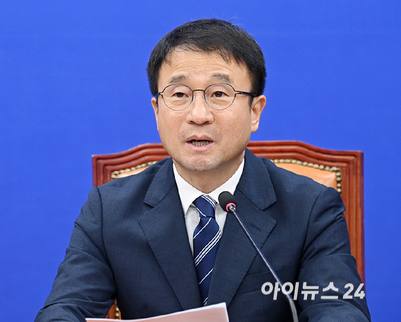 한병도 더불어민주당 원내대표가 1일 서울 여의도 국회에서 열린 원내대책회의에서 발언하고 있다. [사진=곽영래 기자]