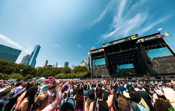 킥플립 '롤라팔루자 시카고' 현장 사진 [사진=JYP엔터테인먼트]