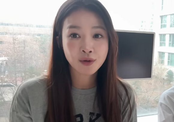 배우 이시영이 주거 환경 개선 프로젝트를 시작하게 됐다고 알렸다. [사진=뿌시영 유튜브]