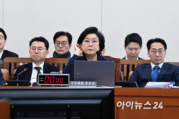 이혜훈 기획예산처 장관 후보자가 23일 오전 서울 여의도 국회 재정경제기획위원회에서 열린 인사청문회에 출석하고 있다. [사진=곽영래 기자]