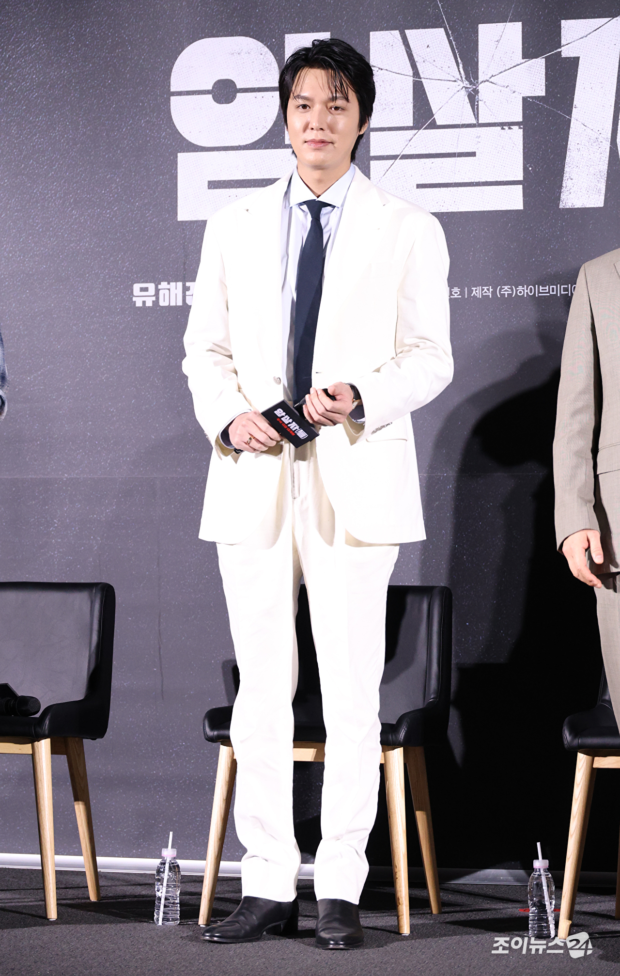 배우 이민호가 10일 오전 서울 용산구 CGV용산아이파크몰점에서 진행된 영화 '암살자(들)'(감독 허진호) 제작보고회에 참석하고 있다. [사진=문수지 기자]