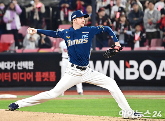 NC 다이노스 외국인 투수 에릭 페디가 한 시즌 만에 다시 MLB로 돌아간다. 미국 스포츠 전문 방송 ESPN은 6일(한국시간) 페디가 시카고 화이트삭스와 계약 합의했다고 전했다. [사진=곽영래 기자]