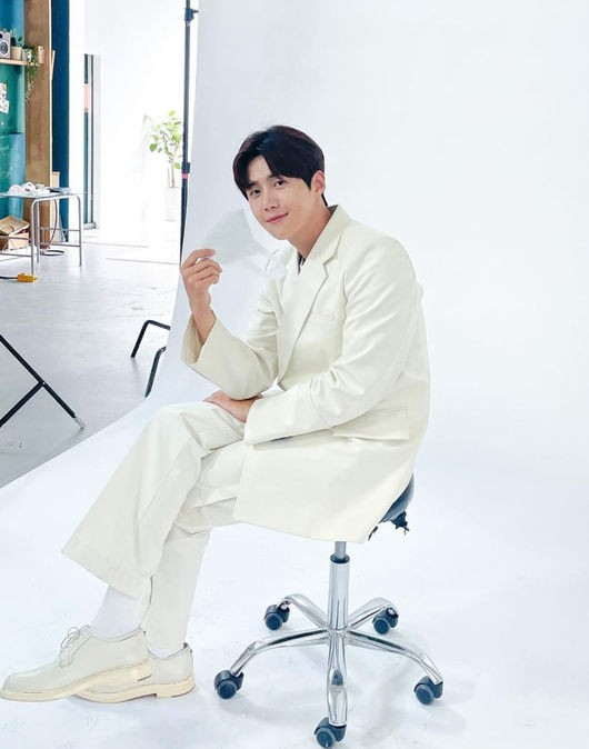 김선호 [사진=솔트 엔터테인먼트 SNS]