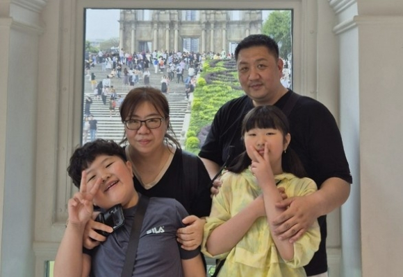 이지원 씨와 가족들 [사진=한국장기조직기증원]