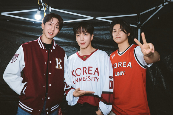 씨엔블루, 페스티벌 섭외 0순위 밴드 입증⋯떼창 유발 히트곡 퍼레이드