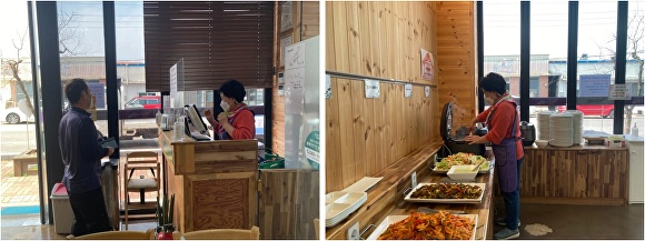 한 어르신이 로컬음식점 '대추꽃 피는 밥상' 에서 일하고 있다. [사진=논산시]