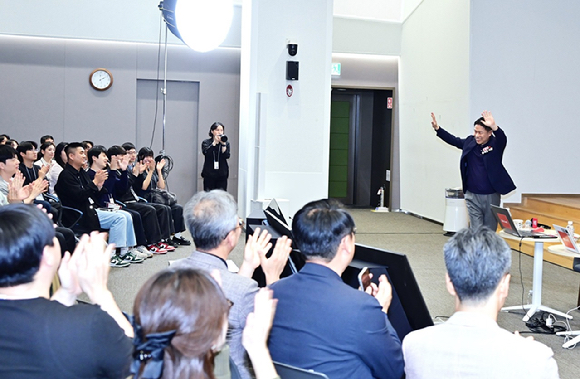류재철 LG전자 CEO 첫 타운홀 미팅. [사진=LG]