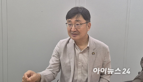 김지영 K-문샷 반도체 PD(서울대 교수)는 "기존의 국내총생산(GDP)이라는 경제 용어가 다가오는 미래에는 국내토큰총생산량(GDT, Gross Domestic Token) 경제 시대로 탈바꿈할 것"이라고 말했다. [사진=정종오 기자]