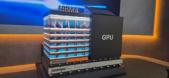 22일 서울 강남구 코엑스에서 개막한 반도체대전(SEDEX)의 SK하이닉스 전시관에 마련된 HBM4 전시공간. [사진=박지은 기자]