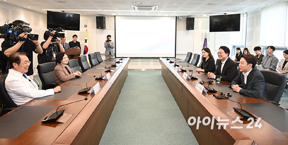 이준석 개혁신당 대선 후보가 21일 경기 성남의료원에서 열린 간담회에서 발언하고 있다. [사진=곽영래 기자]