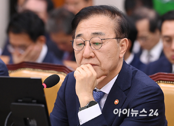 김윤덕 국토교통부 장관이 29일 오전 서울 여의도 국회 국토교통위원회에서 열린 국토교통부 등에 대한 국정감사에서 질의를 경청하고 있다. [사진=곽영래 기자]