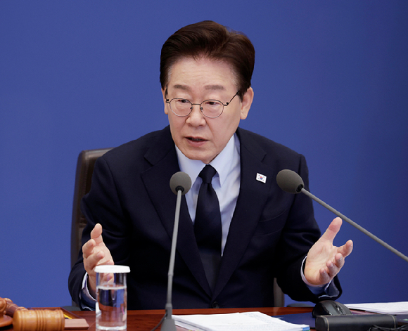 이재명 대통령이 6일 청와대에서 열린 국무회의 겸 비상경제점검회의에서 발언하고 있다. 2026.5.6 [사진=연합뉴스]