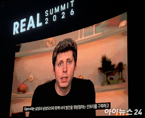 김경훈 오픈AI 한국총괄대표는 8일 서울 코엑스에서 열린 '리얼 서밋(REAL Summit) 2026'에서 삼성SDS와 글로벌 AI 협력 전략을 공개했다. [사진=최효경 기자]