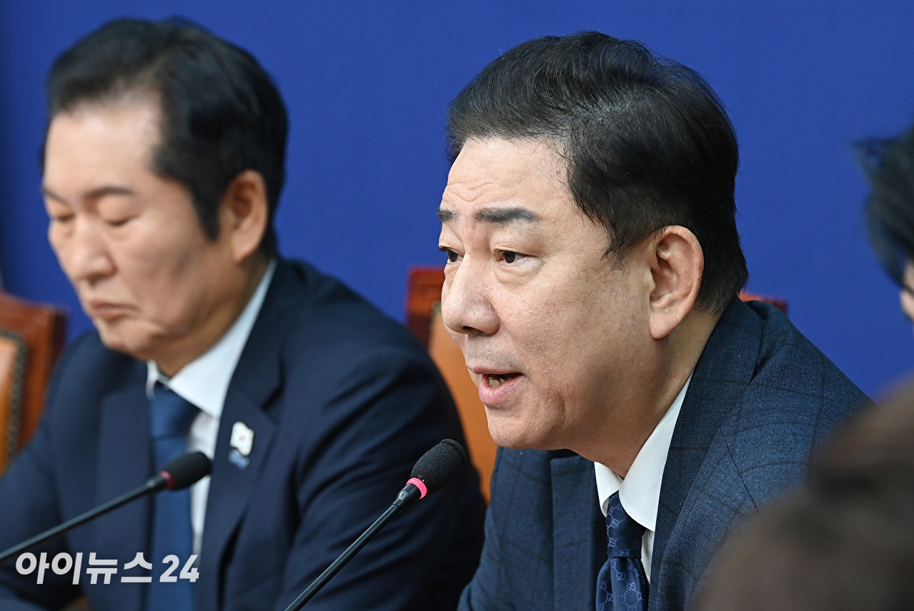 김병기 더불어민주당 원내대표가 24일 서울 여의도 국회에서 열린 최고위원회의에서 발언하고 있다. [사진=곽영래 기자]