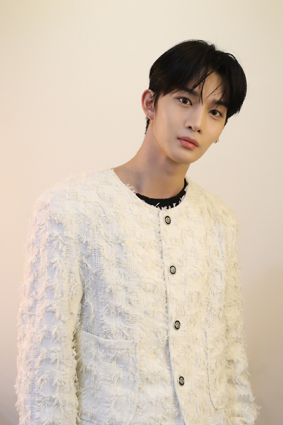 [조이人]① &apos;솔로 데뷔&apos; 배진영 &quot;CIX 방향성과 달라 탈퇴, 예상 못한 음악 하고파&quot;