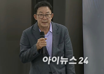 안동현 서울대 교수가 15일 서울 영등포구 한국성장금융투자운용에서 열린 토론회에서 주제 발표를 하고 있다. [사진=박지은 기자]