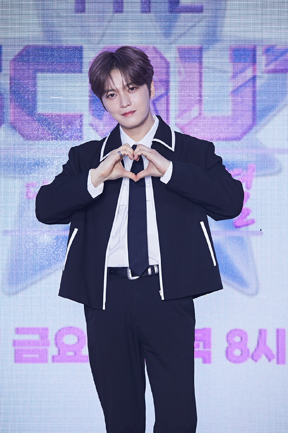 29일 오전 ENA '더 스카웃' 제작발표회가 서울 마포구 큐브컨벤션센터에서 열렸다. 이승철, 김재중, 레드벨벳 웬디, 데이식스 영케이, 추성훈이 참석해 포토타임을 갖고 있다. [사진=ENA]