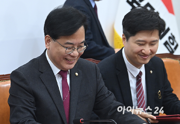 송언석 원내대표가 13일 서울 여의도 국회에서 열린 최고위원회의에 참석하고 있다. [사진=곽영래 기자]