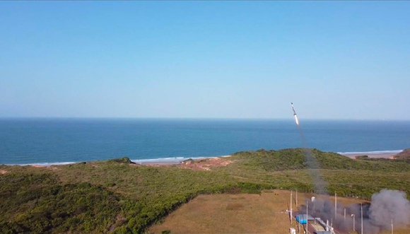 브라질 알칸타라 우주센터에서 이륙한 이노스페이스 다목적 준궤도 로켓 &lsquo;세빛&rsquo;. [사진=이노스페이스]
