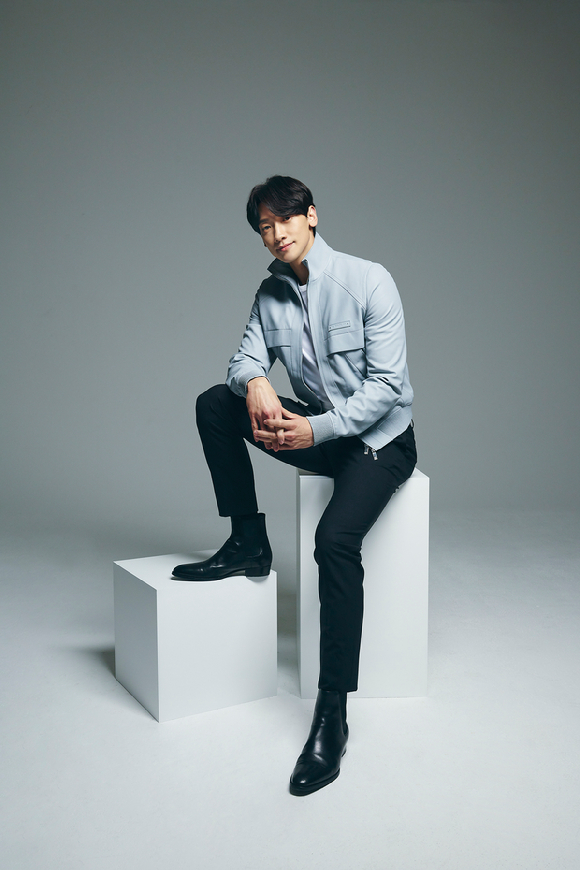 가수 정지훈이 '고스트 닥터' 종영 인터뷰를 진행했다. 사진은 정지훈 이미지. [사진=써브라임]