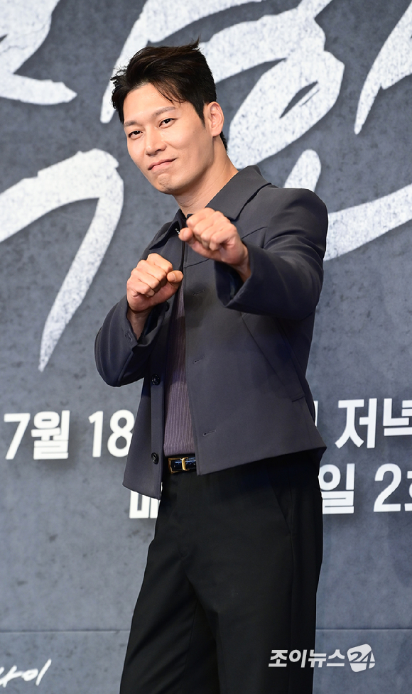 배우 박훈이 14일 오후 서울 영등포구 더링크 호텔에서 열린 JTBC 새 금요시리즈 '착한 사나이' 제작발표회에 참석하고 있다. [사진=정소희 기자]
