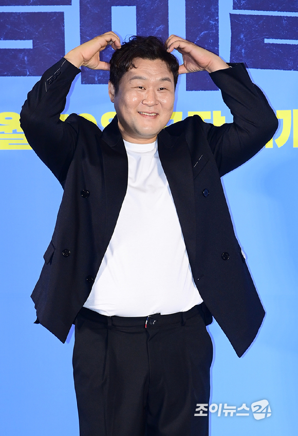 배우 윤경호가 30일 오전 서울 CGV 용산아이파크몰에서 열린 영화 '좀비딸' (감독 필감성) 제작보고회에 참석하고 있다. [사진=정소희 기자]