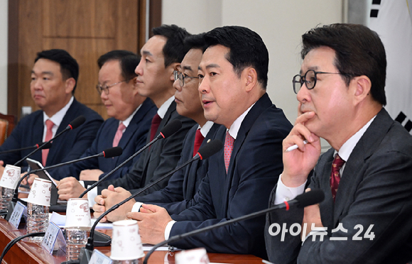 장동혁 국민의힘 대표가 8일 국회에서 열린 최고위원회의에서 발언을 하고 있다. [사진=곽영래 기자]