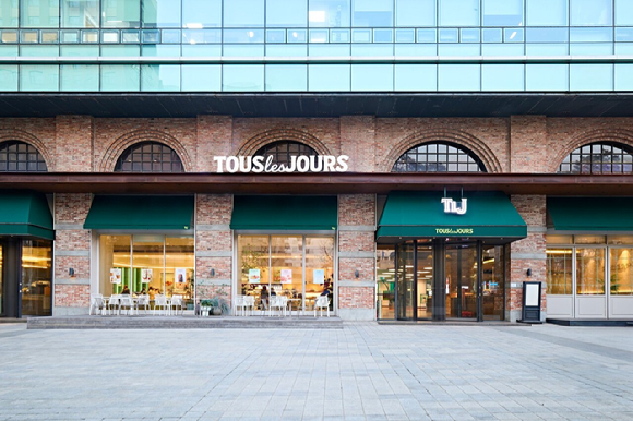 리뉴얼 오픈한 뚜레쥬르 본점. [사진=CJ푸드빌]