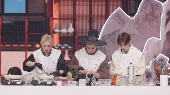 '설빔' 스트레이키즈 [사진=KBS ]