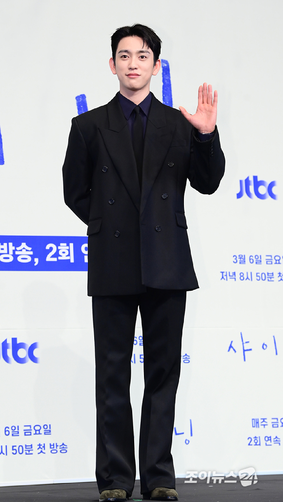 배우 박진영이 5일 서울 구로구 신도림동 더링크서울 트리뷰트포트폴리오 호텔에서 열린 JTBC 새 금요시리즈 '샤이닝' 제작발표회에 참석하고 있다. [사진=정소희 기자]