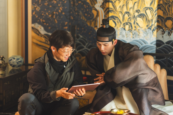 &apos;폭군의 셰프&apos; 감독 &quot;임윤아x이채민, 요리·사극→로맨스 훌륭히 소화&quot;