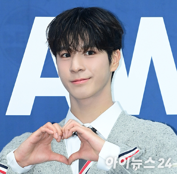 수 정동원이 미성년자 신분으로 차량을 운전한 혐의로 검찰 수사를 받고 있는 가운데 소속사 측은 공식 입장을 내고 고개를 숙였다. [사진=정동원 인스타그램]