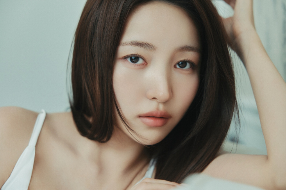 여자친구 출신 김소원이 새 프로필 사진을 공개했다. [사진=하키엔터테인먼트 ]