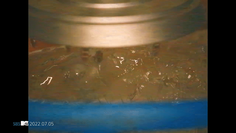 빌리가 참여한 'track by YOON: 팥빙수' 뮤직비디오 티저 영상이 공개돼 관심을 모으고 있다. [사진=빌리 'track by YOON: 팥빙수' MV 티저 영상 캡쳐]