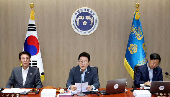 이재명 대통령이 12일 서울 용산 대통령실에서 열린 국무회의에서 발언하고 있다. 2025.8.12 [사진=연합뉴스]