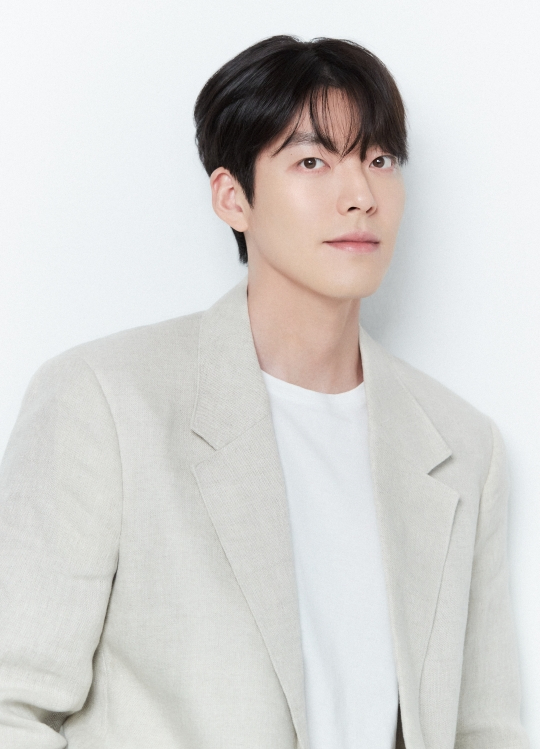 김우빈 프로필. [사진=AM엔터테인먼트]