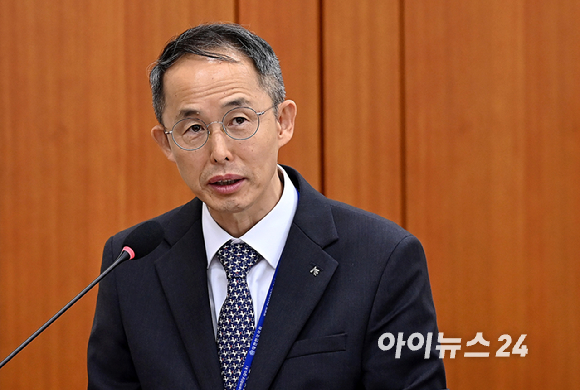 황기연 한국수출입은행장 20일 서울 여의도 국회에서 열린 재정경제기획위원회 국정감사(한국수출입은행 등) 국정감사에서 업무보고를 하고 있다. [사진=곽영래 기자]