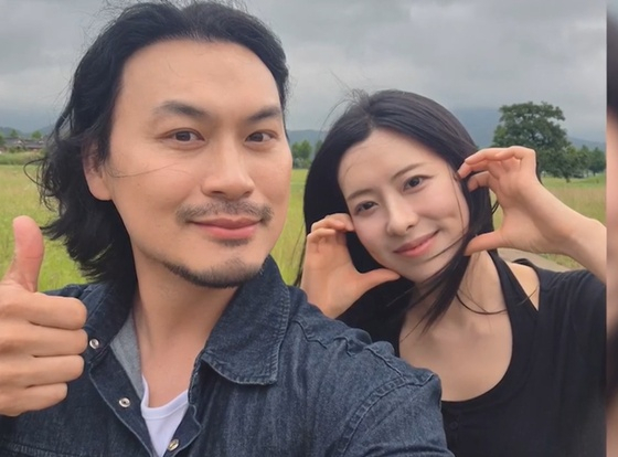 '조선의 사랑꾼'에 출연한 배우 유일한과 스포츠아나운서 이유빈이 연인 사이가 아니라고 밝혔다. [사진=TV조선 '조선의 사랑꾼']
