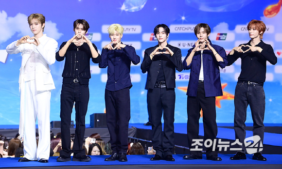 그룹 라이즈(RIIZE)가 9일 오후 경기도 일산 킨텍스에서 열린 2026 SBS 가요대전 Summer 블루카펫 행사에 참석하고 있다. [사진=정소희 기자]