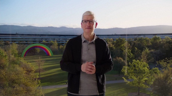 팀 쿡 애플 최고경영책임자(CEO)가 7일(현지시간) 온라인 행사에서 아이패드 신제품에 대해 발언하고 있다. [사진=애플]