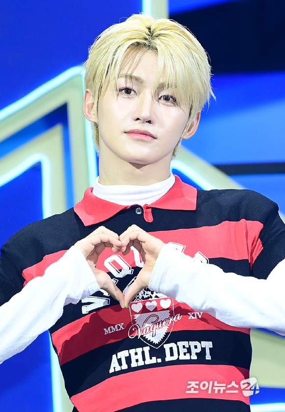 [포토] 투어스 지훈, 금발 강아지