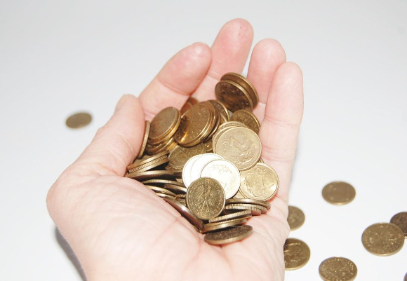 돈 자랑을 한다는 이유로 지인을 흉기로 찌르고 금품을 훔쳐 달아난 40대가 경찰에 붙잡혔다. 본 기사와 무관한 이미지. [사진=픽사베이@Mizianitka]