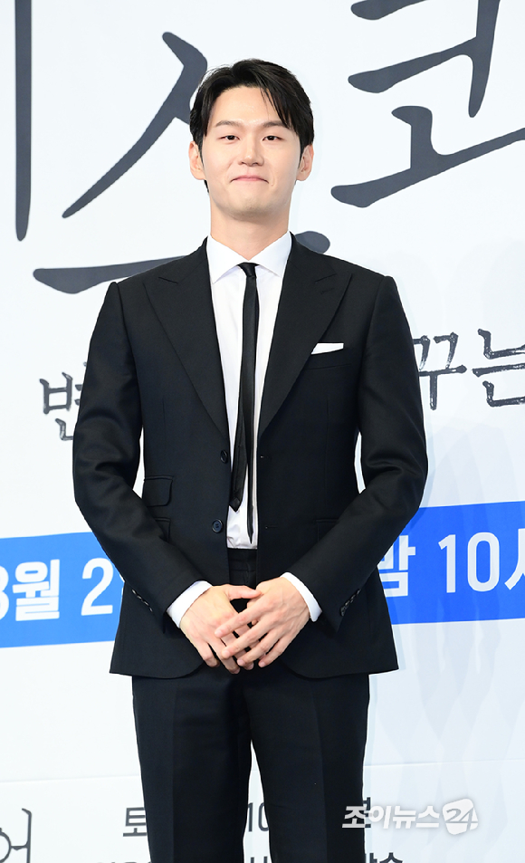 배우 이학주가 31일 오후 서울 구로구 더링크서울 트리뷰트 포트폴리오 호텔에서 열린 JTBC 새 토일드라마 '에스콰이어: 변호사를 꿈꾸는 변호사들' 제작발표회에 참석하고 있다. [사진=정소희 기자]