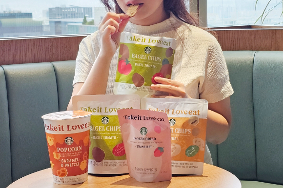 스타벅스 스낵 브랜드 'Take it Love eat' 이미지. [사진=스타벅스]