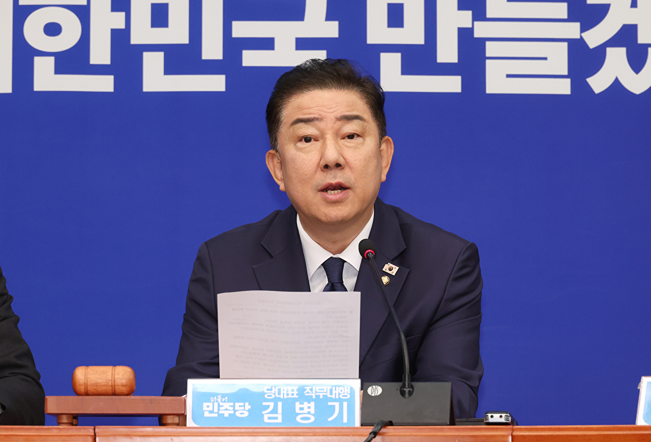 김병기 당대표 직무대행 겸 원내대표가 4일 국회에서 열린 최고위원회의에서 발언하고 있다. 2025.7.4 [사진=연합뉴스]